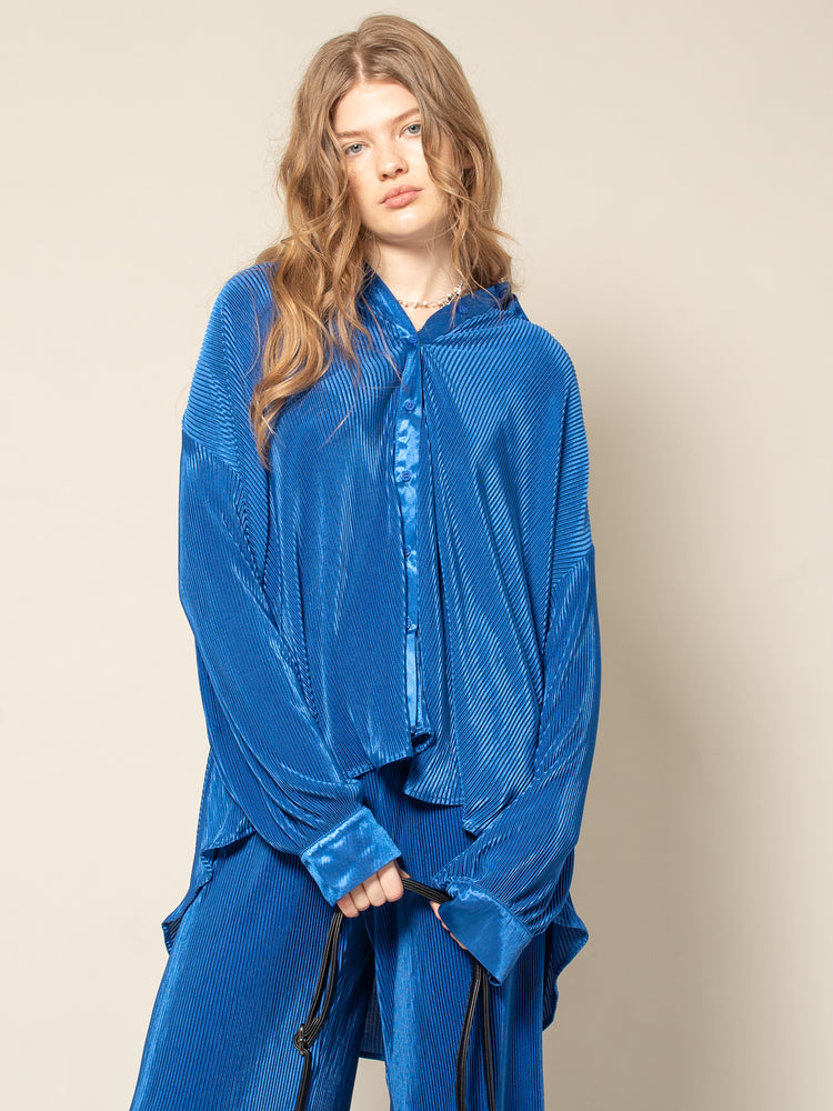 BELLA - OVERSIZED BUTTON UP SHIRT IN ELECTRIC BLUE