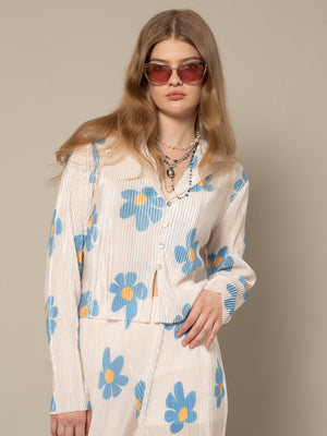 EVIE - BUTTON UP SHIRT IN WHITE AND BLUE FLOWER PRINT