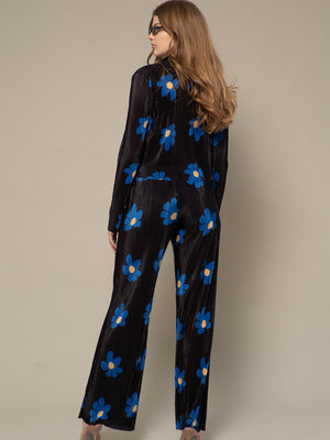 JAZZY - RELAXED PANTS WITH ELASTIC WAIST IN BLACK AND BLUE FLOWER PRINT