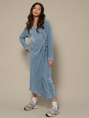 
            
                Load image into Gallery viewer, KADY - WRAP MAXI DRESS IN BABY BLUE
            
        