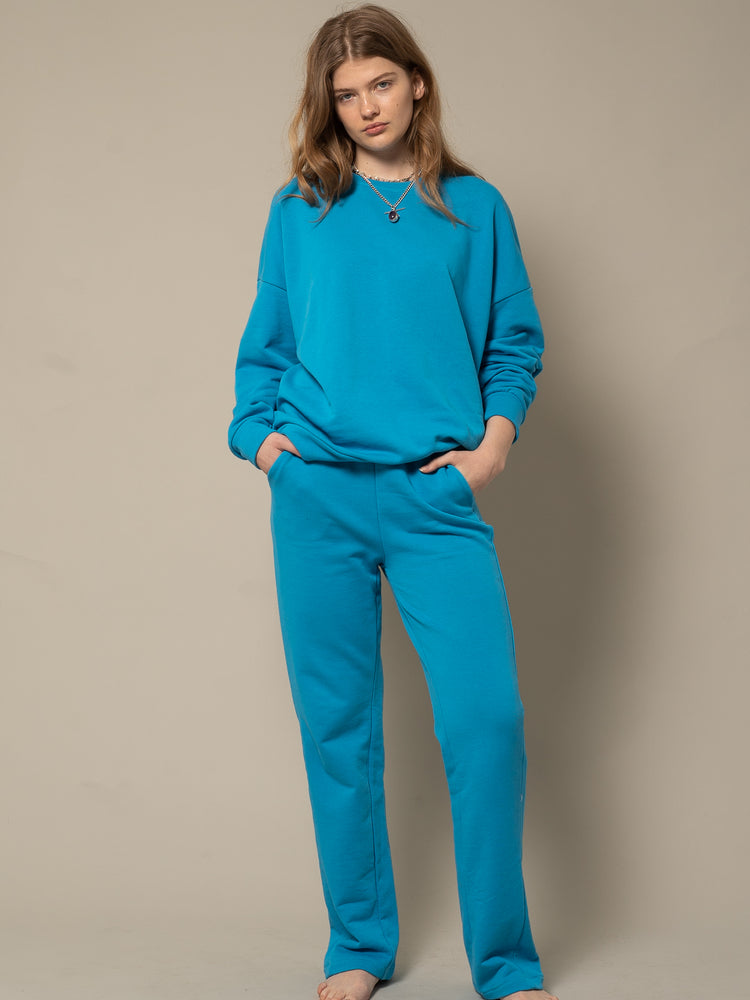 
            
                Load image into Gallery viewer, MILLA - RELAXED FIT JOGGER PANTS IN SKY BLUE
            
        