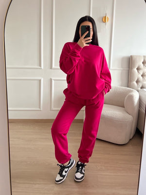 
            
                Load image into Gallery viewer, JULIA - RELAXED FIT CREW NECK SWEAT IN FUCHSIA PINK
            
        