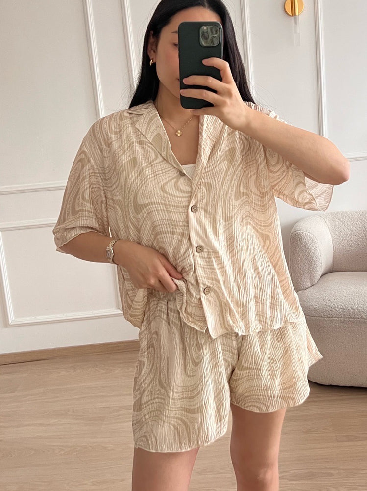 
            
                Load image into Gallery viewer, AMY - BUTTON UP SHIRT BLOUSE IN BEIGE SWIRL PRINT
            
        